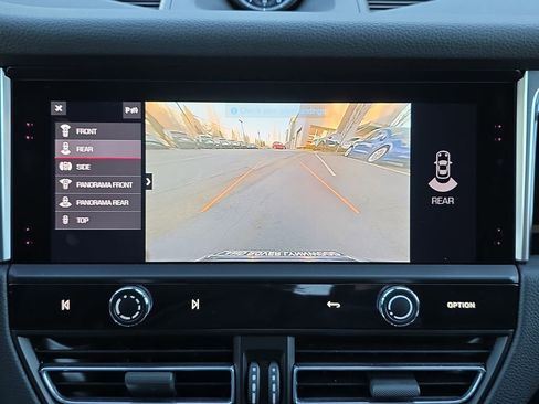 Used 2023 Porsche Macan Base image 26