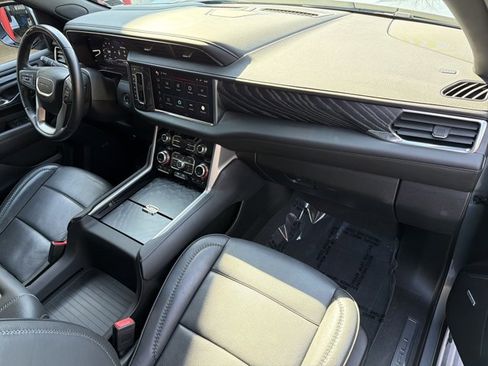 Used 2023 GMC Yukon XL Denali w/ Denali Reserve Package image 27