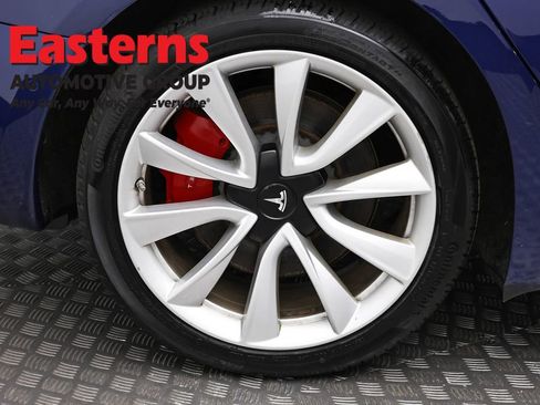 Used 2018 Tesla Model 3 Performance image 25