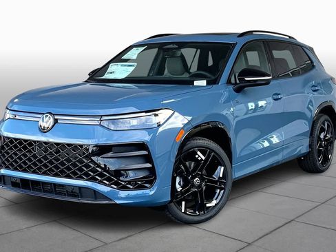 New 2026 Volkswagen Tiguan SE R-Line FWD image 1