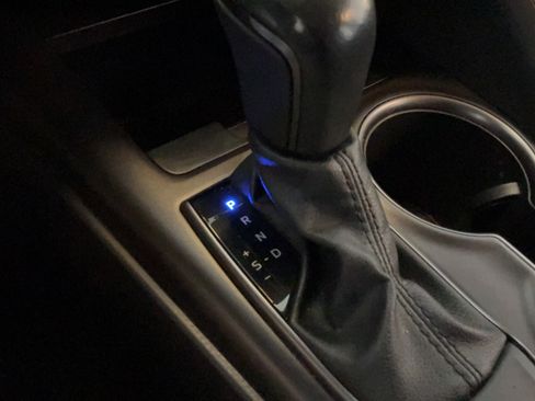 Certified 2021 Toyota Camry SE FWD image 17