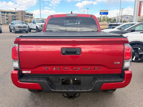 Used 2020 Toyota Tacoma 4x4 Double Cab image 4
