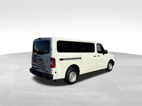 Used 2016 Nissan NV 3500 S image 6