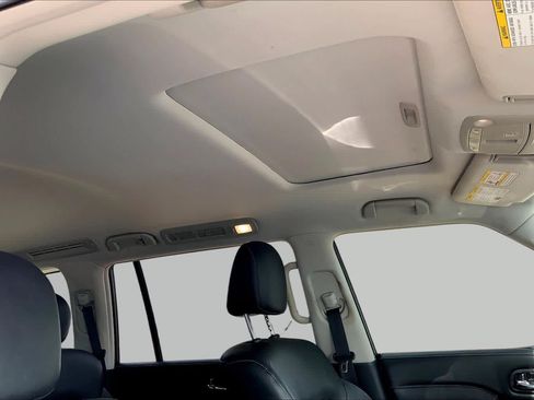Used 2019 INFINITI QX80 Luxe w/ All-Season Package AWD/4WD image 13