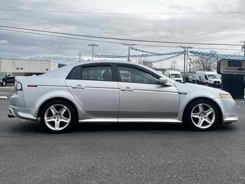 Used 2004 Acura TL 3.2 Sedan 4D image 3