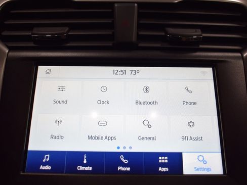 Used 2020 Ford Fusion SE image 27