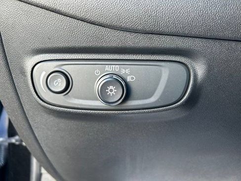 Used 2022 Chevrolet Equinox LT w/ Driver Convenience Package FWD image 17