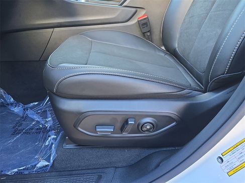 New 2025 Jeep Grand Cherokee Laredo image 29