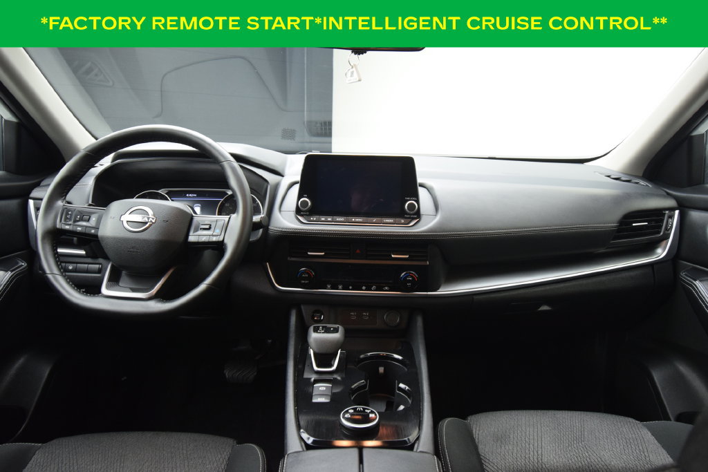 Used 2025 Nissan Rogue SV AWD/4WD image 3