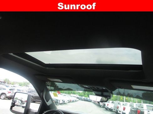 Used 2025 GMC Sierra 2500 AT4 w/ AT4 Premium Plus Package AWD/4WD image 19