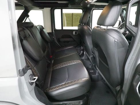 Used 2023 Jeep Wrangler Unlimited Sahara AWD/4WD image 32