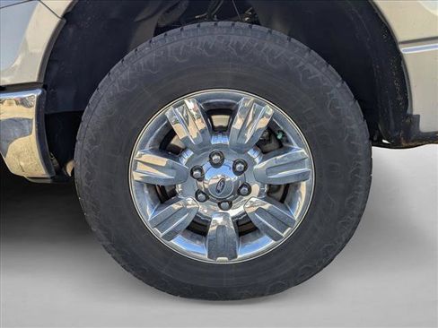 Used 2011 Ford F150 XLT w/ XLT Chrome Pkg AWD/4WD image 17