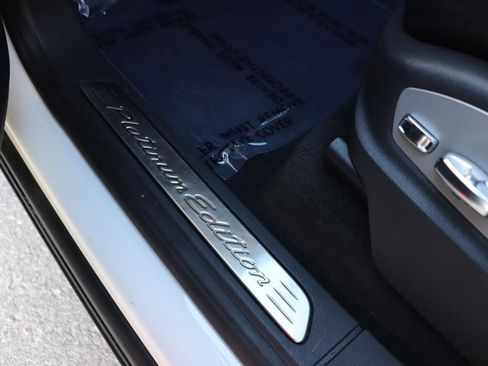 Used 2018 Porsche Cayenne Platinum Edition w/ Premium Package image 40