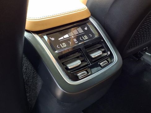 Used 2016 Volvo XC90 T6 Inscription w/ Vision Package AWD/4WD image 23