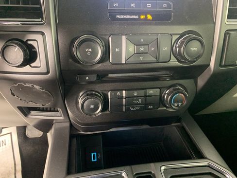 Used 2018 Ford F150 XLT image 25