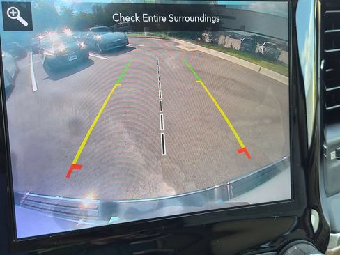 Used 2019 RAM 1500 Laramie AWD/4WD image 23