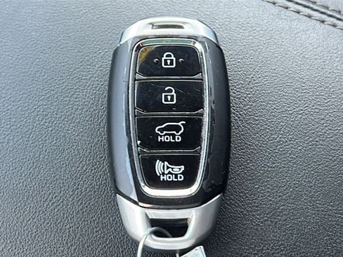 Used 2020 Hyundai Santa Fe Limited FWD image 29