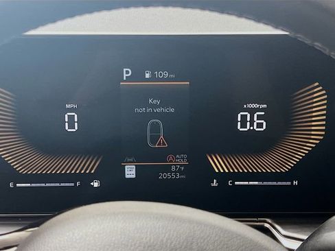 Used 2024 Kia Sorento S image 12