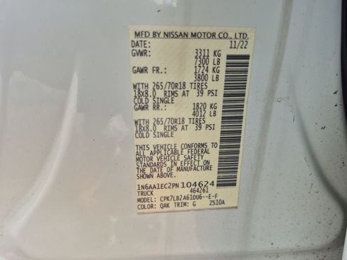 Used 2023 Nissan Titan SV image 25