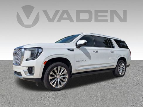 Used 2022 GMC Yukon XL Denali RWD image 2
