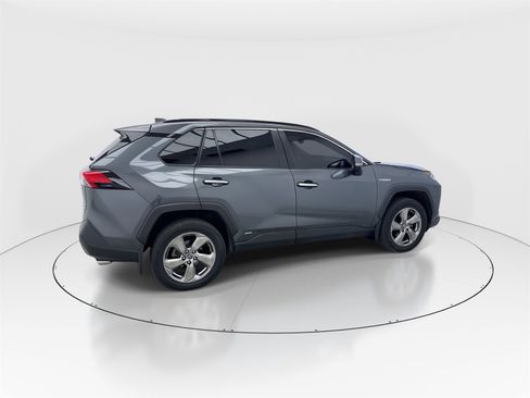 Used 2019 Toyota RAV4 Limited image 8