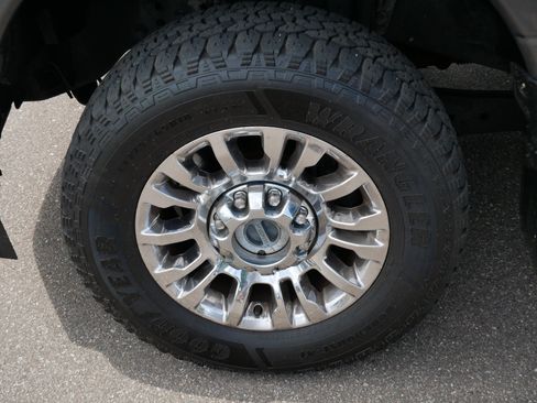 Used 2020 Ford F250 Lariat w/ Lariat Ultimate Package AWD/4WD image 15