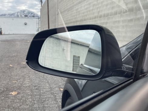 Used 2024 Tesla Model X Plaid image 13