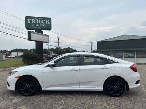 Used 2019 Honda Civic Sport image 2