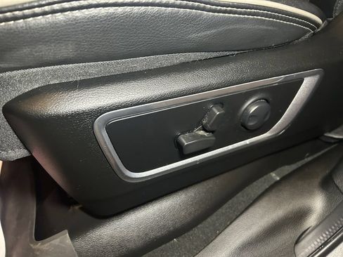 Used 2023 RAM 1500 Laramie AWD/4WD image 20