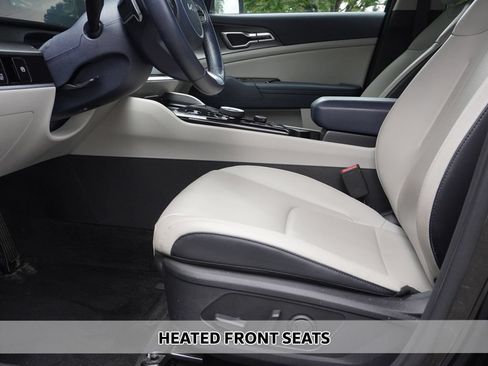Used 2023 Kia Sportage EX AWD/4WD image 6
