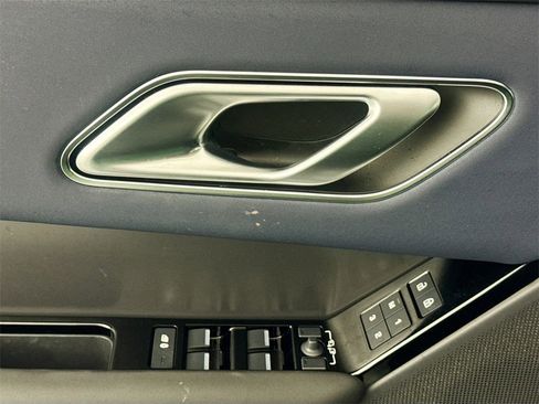 Used 2026 Land Rover Range Rover Velar S image 17