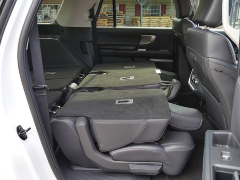Certified 2025 Ford Expedition Max Platinum AWD/4WD image 34