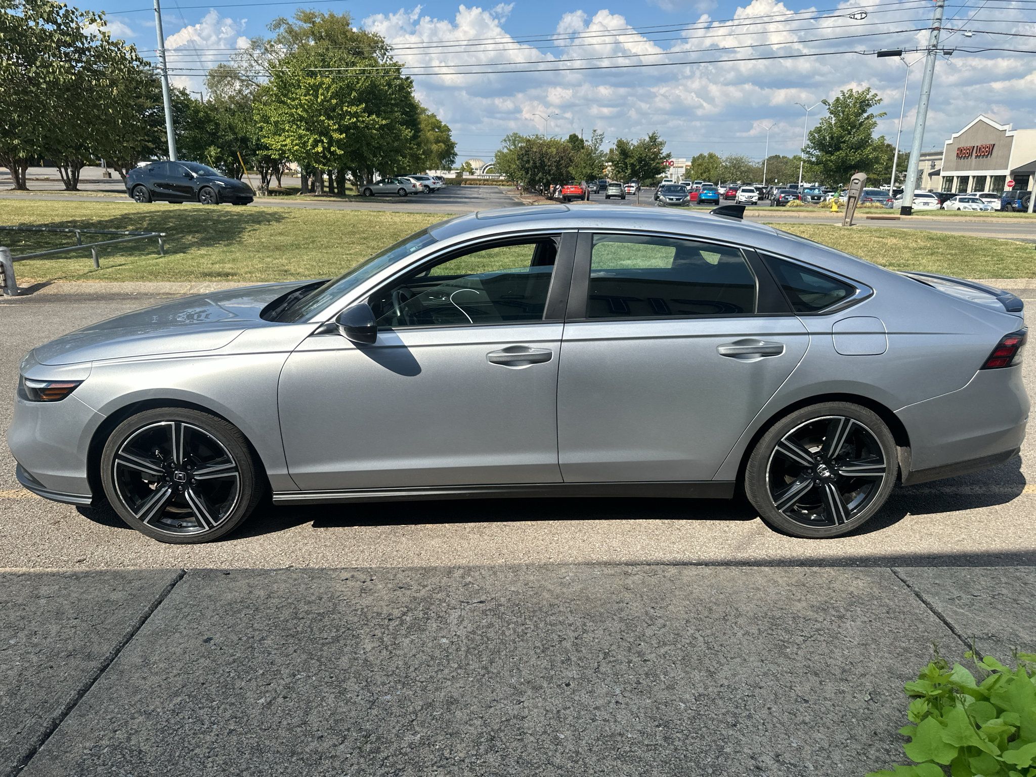Used 2025 Honda Accord Sport image 7