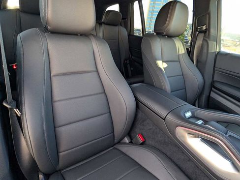 Certified 2025 Mercedes-Benz GLS 450 4MATIC image 26