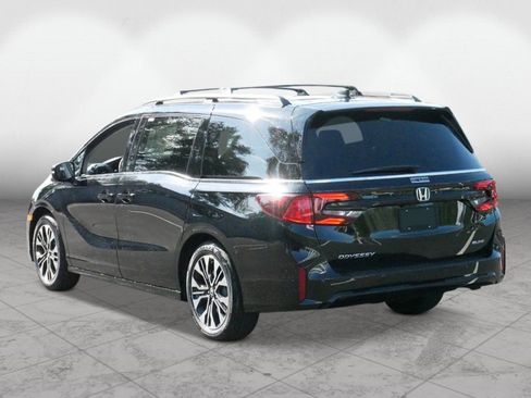 New 2026 Honda Odyssey Elite image 3