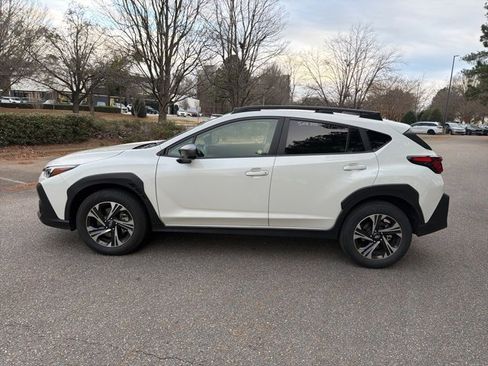 Used 2024 Subaru Crosstrek 2.0i Premium image 1