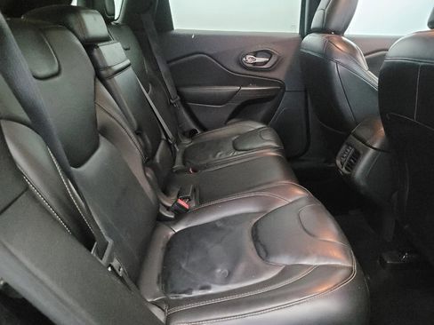 Used 2016 Jeep Cherokee Limited image 19