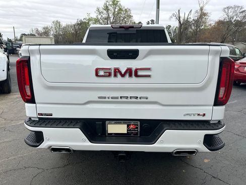 Used 2024 GMC Sierra 1500 AT4 w/ Technology Package AWD/4WD image 7