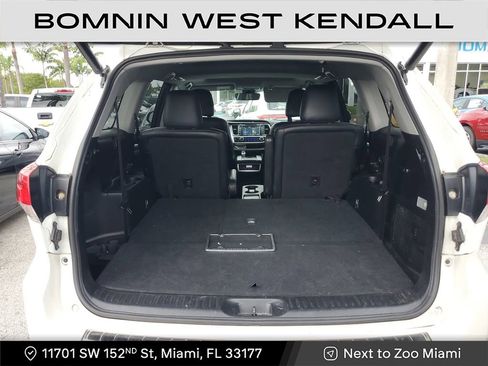 Used 2017 Toyota Highlander Limited image 13