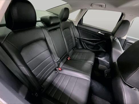 Used 2021 Volkswagen Jetta SE FWD image 19