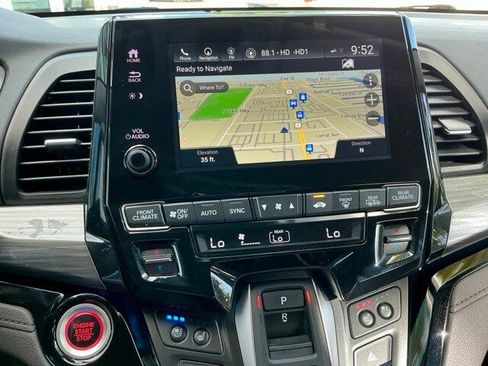 Used 2023 Honda Odyssey Elite image 31