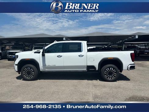 New 2025 GMC Sierra 2500 Denali Ultimate image 8