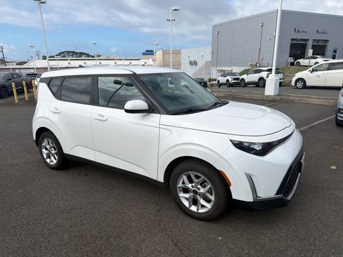 Used 2024 Kia Soul LX w/ Option Group 015 image 2