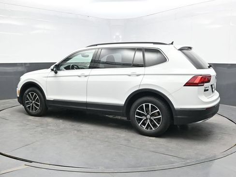 Used 2021 Volkswagen Tiguan SE w/ Panoramic Sunroof Package AWD/4WD image 4