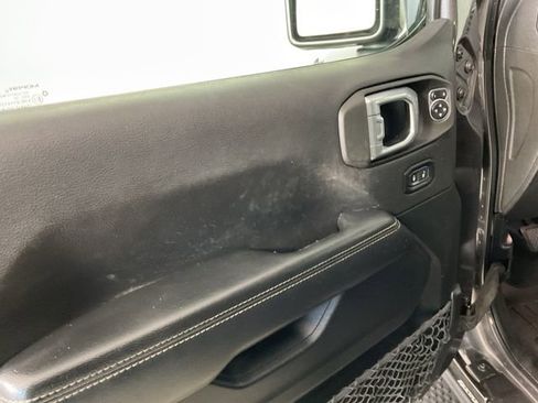 Used 2020 Jeep Wrangler Unlimited Sahara w/ Safety Group image 13