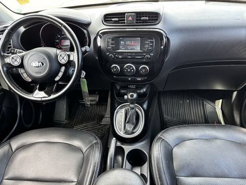 Used 2015 Kia Soul ! FWD image 15