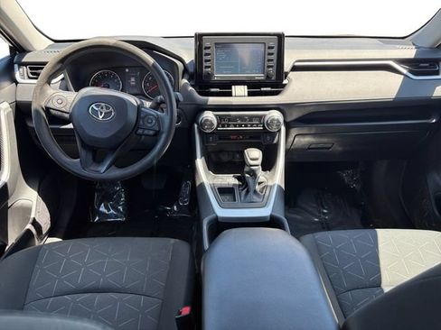 Used 2022 Toyota RAV4 XLE w/ Convenience Package FWD image 14