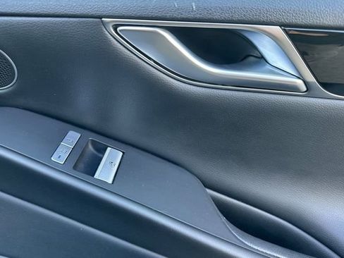 Used 2023 Genesis G80 2.5T image 19