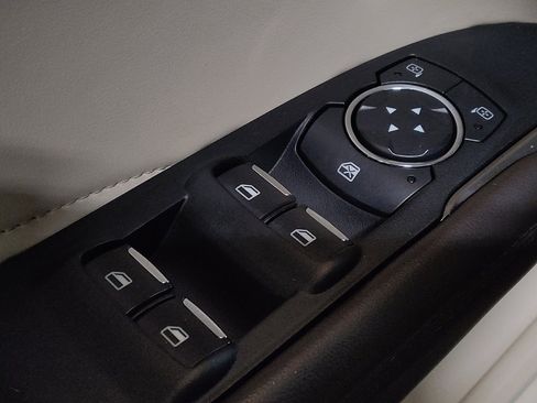 Used 2018 Lincoln MKC Premiere image 27