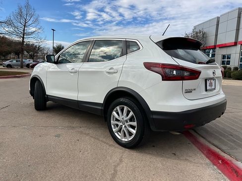 Used 2022 Nissan Rogue Sport S image 8